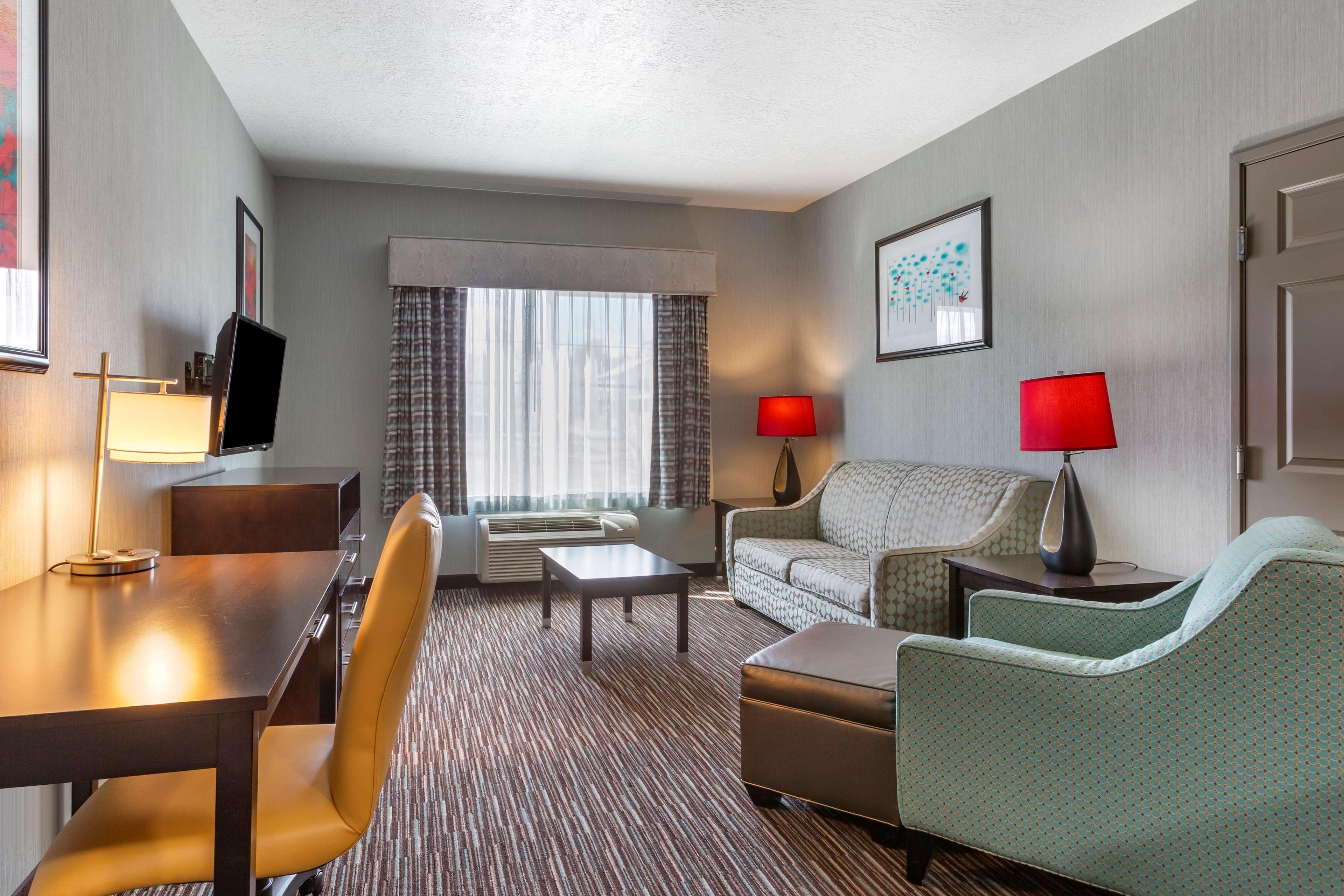 Best Western Plus Gallup Inn & Suites Ngoại thất bức ảnh