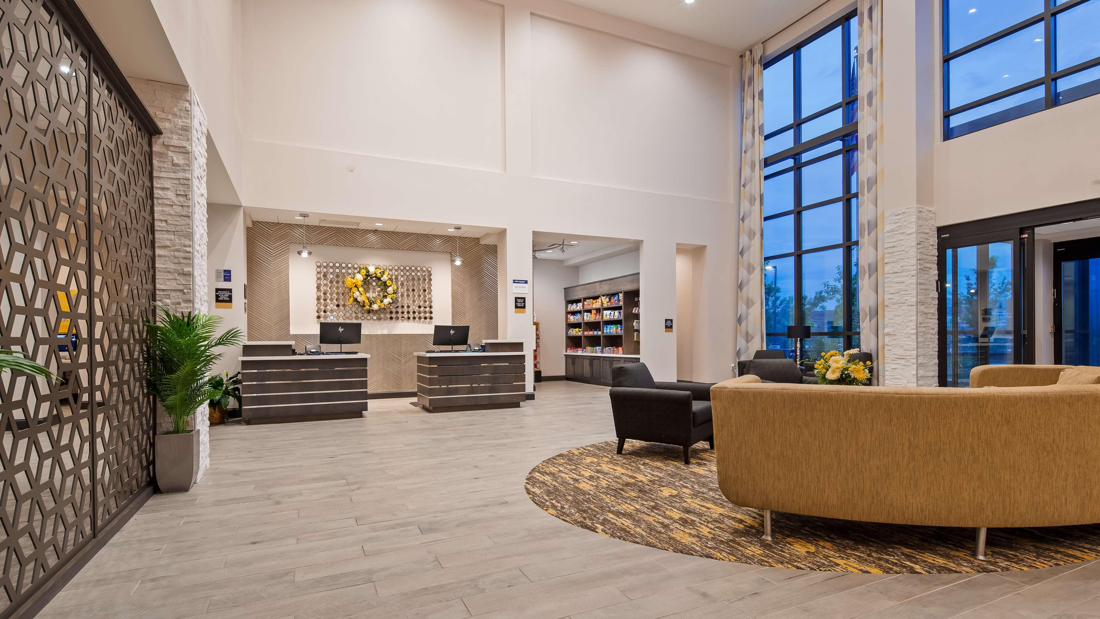 Best Western Plus Gallup Inn & Suites Ngoại thất bức ảnh